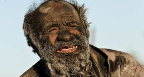 Man Who Hasn't Washed for 60 Years and Smokes Animal Poop